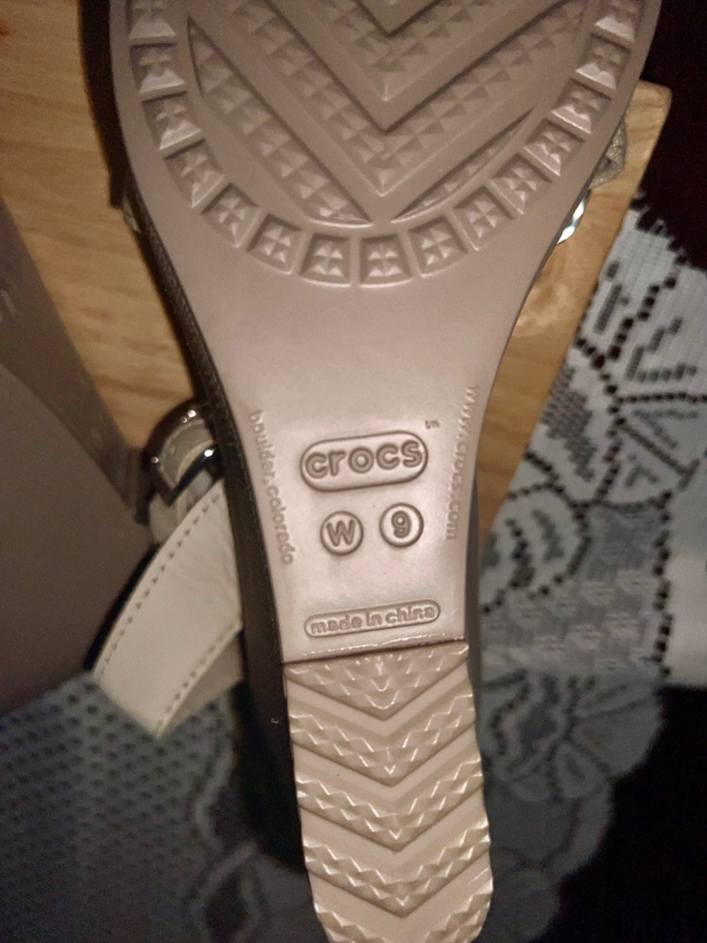 Womens Crocs Leigh II Ankle Strap Wedge Sandals Size 9 NWT - Picture 3 of 12